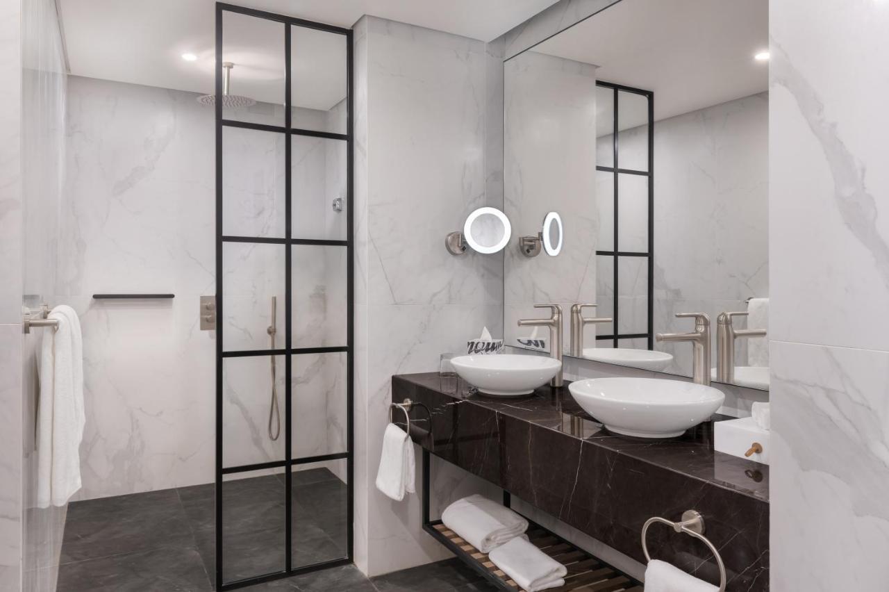 Paramount Hotel Midtown Dubai Dış mekan fotoğraf Bathroom