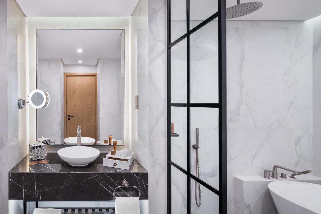 Paramount Hotel Midtown Dubai Dış mekan fotoğraf Bathroom